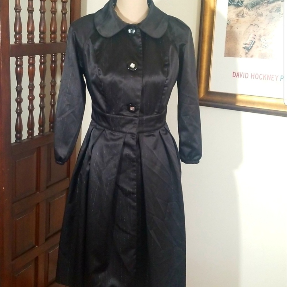 Fabulosity Black Button Front Long Sleeve Trench Coat Jacket. M